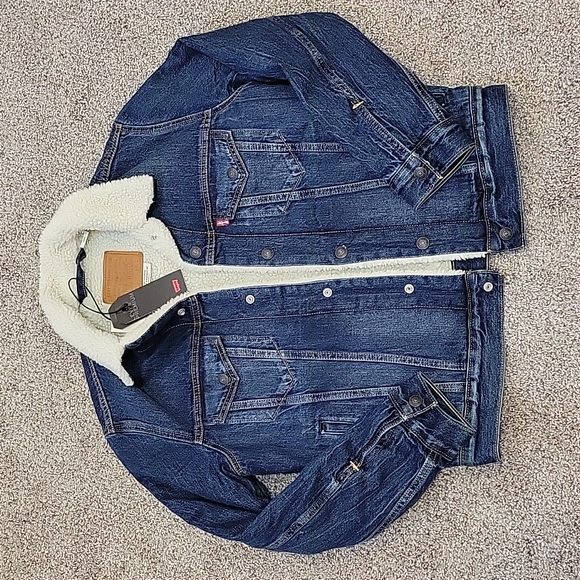 Levi's Other - Levi's Lined Denim Jacket